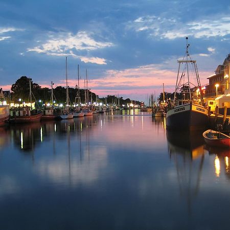 Ferienhaus Matrose Rostock Bagian luar foto