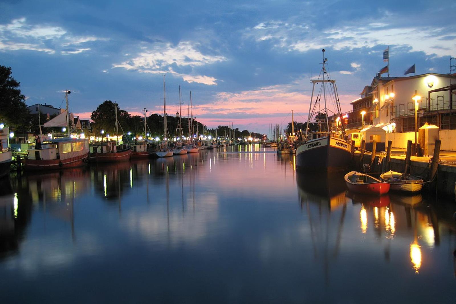 Ferienhaus Matrose Rostock Bagian luar foto